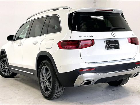 New 2026 Mercedes-Benz GLB 250 4MATIC image 12