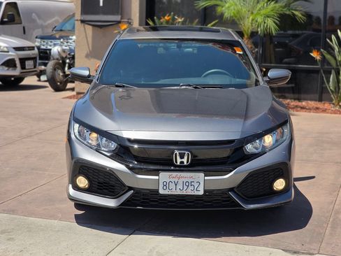 Used 2018 Honda Civic EX image 4