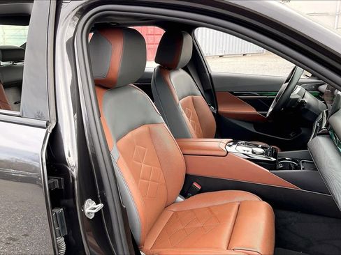 Certified 2024 BMW i5 eDrive40i w/ M Sport Package image 8