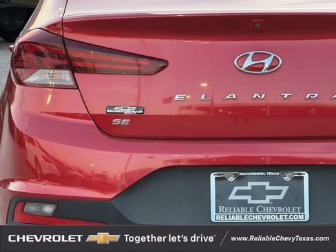 Used 2020 Hyundai Elantra SE FWD image 9