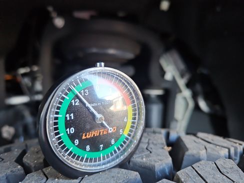 Used 2024 Ford F350 Limited w/ FX4 Off-Road Package image 33