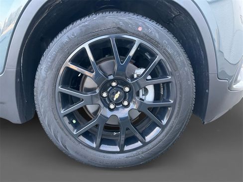 Used 2022 Chevrolet Trax LT w/ Sport Edition image 16