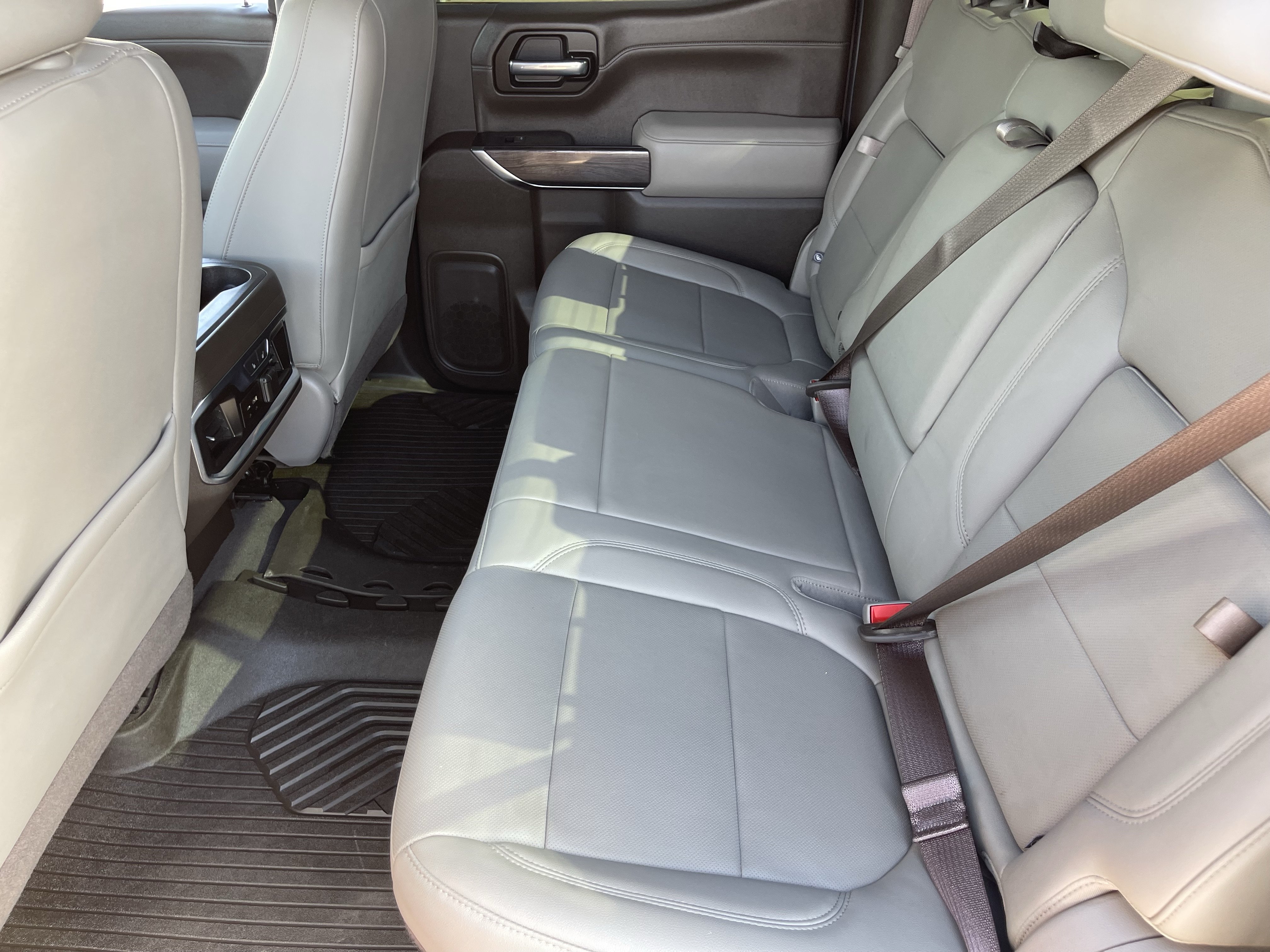 Used 2020 Chevrolet Silverado 1500 LTZ AWD/4WD image 16