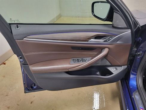 Used 2019 BMW M550i xDrive AWD/4WD image 27