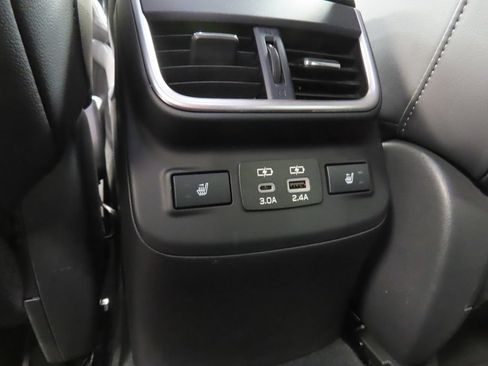 Used 2023 Subaru Outback Touring AWD/4WD image 14