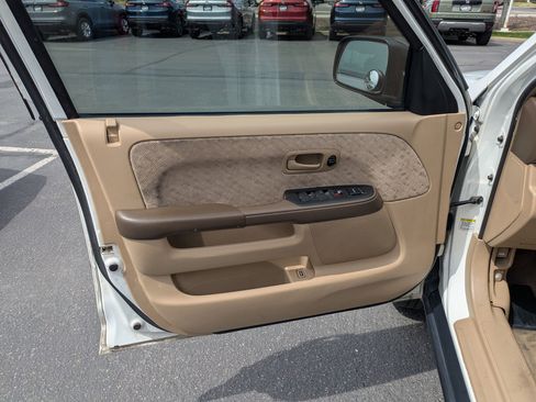 Used 2006 Honda CR-V LX image 14