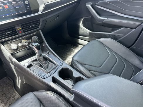 Used 2022 Volkswagen Jetta SEL FWD image 22