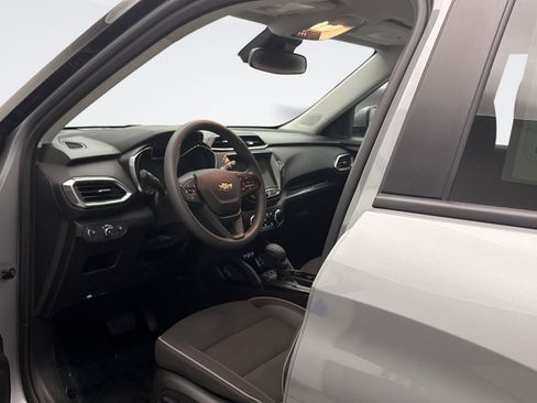 Used 2023 Chevrolet TrailBlazer LT w/ Convenience Package AWD/4WD image 10