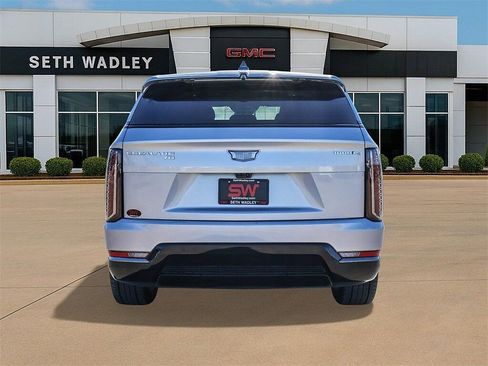 Used 2025 Cadillac Escalade IQ Sport 2 AWD/4WD image 6