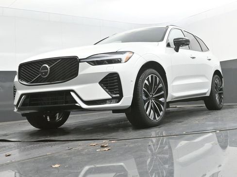 New 2026 Volvo XC60 B5 Ultra w/ Protection Package Premier image 25