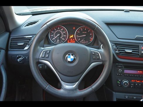 Used 2015 BMW X1 sDrive28i image 9