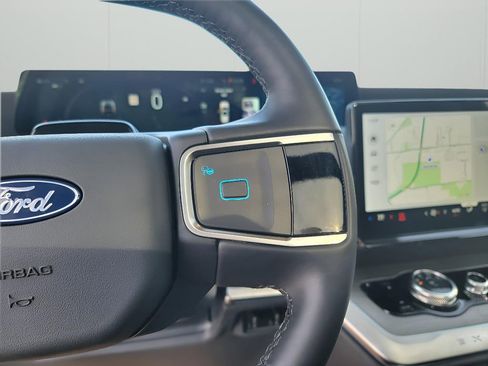 New 2026 Ford Expedition Platinum w/ Driver's Package image 16