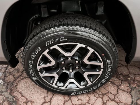 Used 2025 RAM 1500 Laramie w/ Sport Appearance Package AWD/4WD image 8