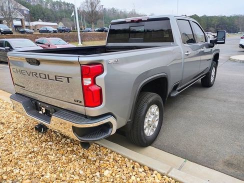 Used 2024 Chevrolet Silverado 3500 LTZ w/ LTZ Premium Package image 7