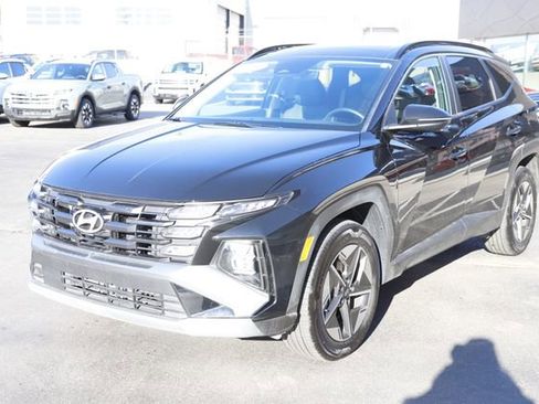 Certified 2025 Hyundai Tucson SEL image 9