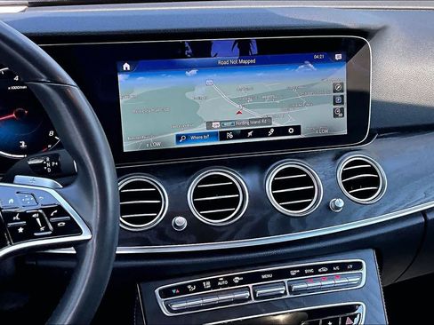 Used 2022 Mercedes-Benz E 350 Sedan image 7