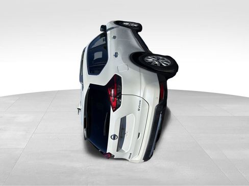 Used 2020 Nissan Rogue SV AWD/4WD image 7