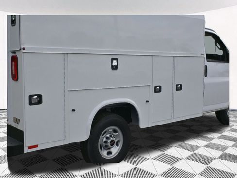 New 2025 GMC Savana 3500 w/ Power Convenience Package image 23