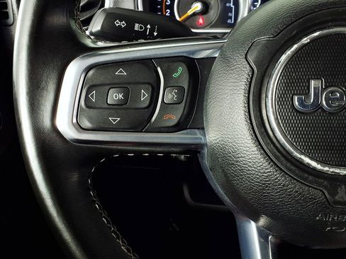 Used 2021 Jeep Gladiator Overland AWD/4WD image 20