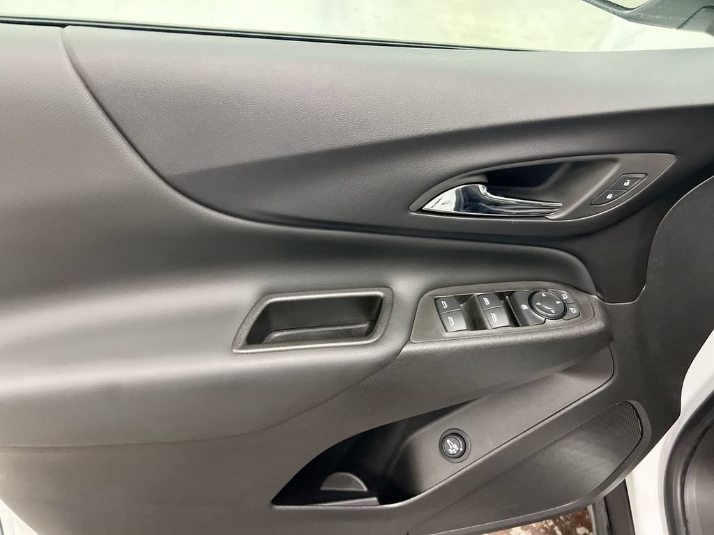 Used 2024 Chevrolet Equinox LT FWD image 20