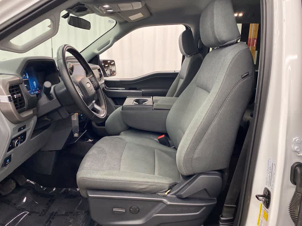 Used 2025 Ford F150 XLT AWD/4WD image 13