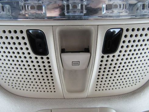 Used 2016 Mercedes-Benz C 300 Sedan image 56