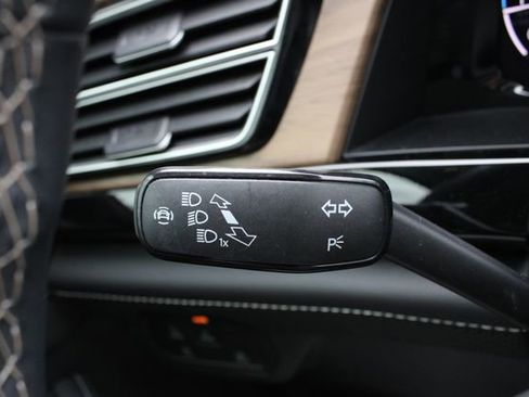 Used 2024 Volkswagen Atlas SE image 12