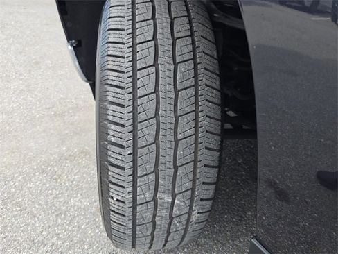 Certified 2023 Chevrolet Silverado 1500 LTZ w/ LTZ Convenience Package II image 31