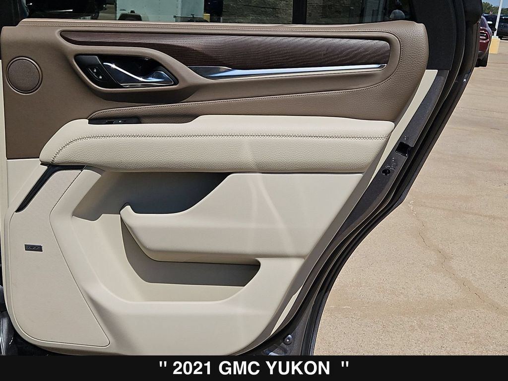 Used 2021 GMC Yukon Denali w/ Denali Ultimate Package AWD/4WD image 31