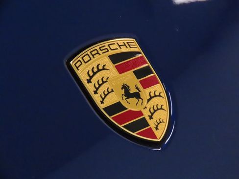 Certified 2024 Porsche Macan AWD/4WD image 14