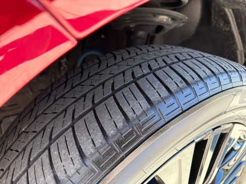 Used 2024 Toyota Venza Nightshade image 12