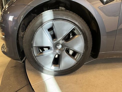 Used 2022 Tesla Model 3 Long Range AWD/4WD image 21