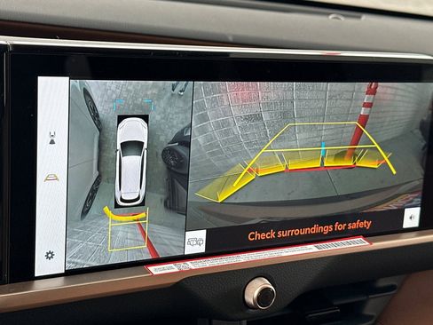 New 2025 Toyota Crown Signia image 22