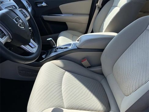 Certified 2018 Dodge Journey SE w/ Connectivity Group image 26