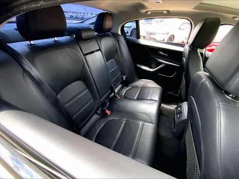 Used 2020 Jaguar XE S RWD image 19