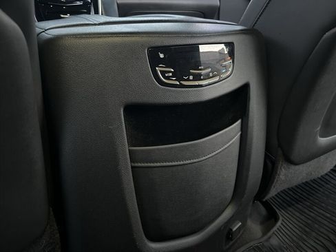 Used 2020 Cadillac Escalade ESV Luxury image 31