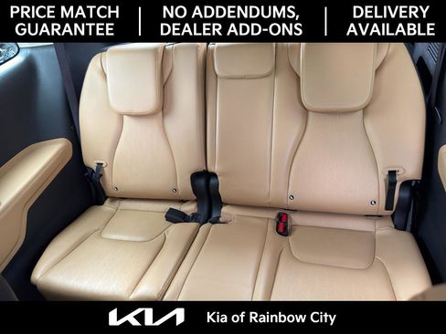 Used 2022 Kia Carnival LX image 14