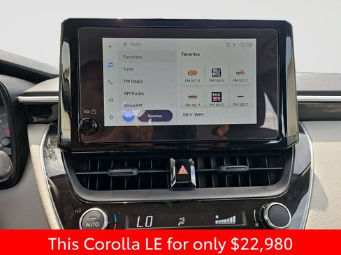 Used 2025 Toyota Corolla LE FWD image 27