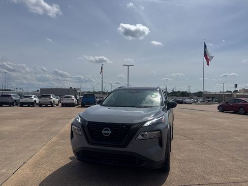 Certified 2023 Nissan Rogue SV w/ SV Premium B Package FWD image 6