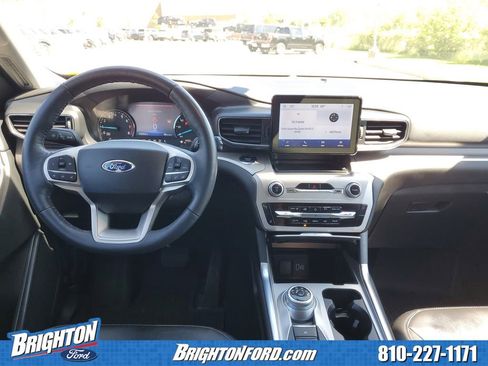 Used 2023 Ford Explorer XLT w/ Equipment Group 202A AWD/4WD image 15