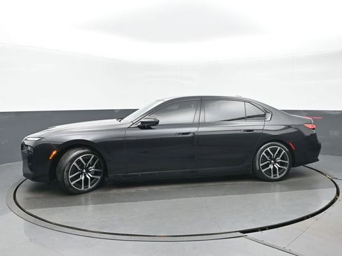 Used 2023 BMW i7 xDrive60 w/ Executive Package 2 image 6