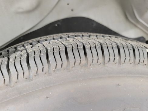 Used 2024 Chevrolet Express 2500 w/ Driver Convenience Package image 5