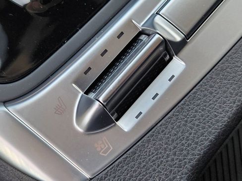 Certified 2025 Kia Carnival SX image 24