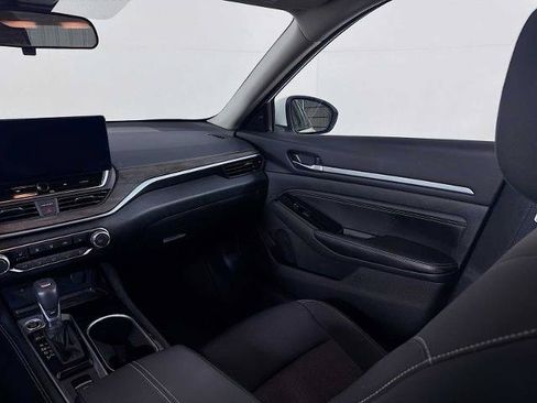 Certified 2023 Nissan Altima 2.5 SV w/ SV Premium Package FWD image 21