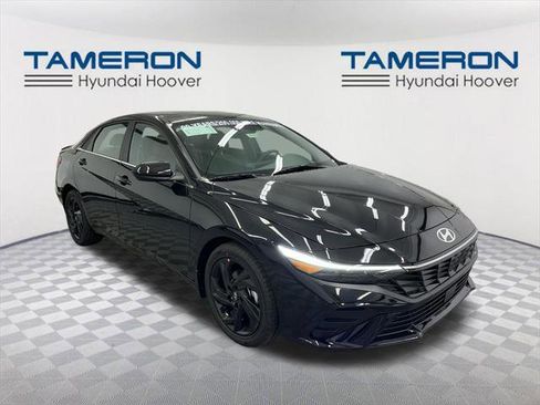 New 2026 Hyundai Elantra SEL Sport image 7