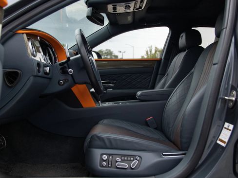 Used 2018 Bentley Flying Spur S V8 AWD/4WD image 26