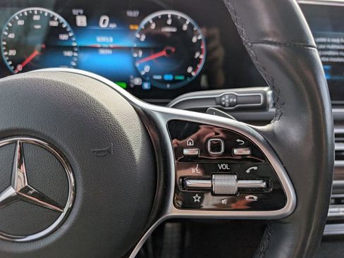 Used 2023 Mercedes-Benz GLS 580 4MATIC image 24