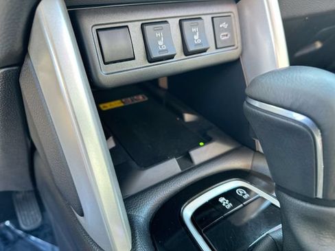 Used 2025 Toyota Corolla Cross XLE w/ Convenience Package AWD/4WD image 41