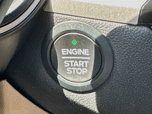 Used 2021 Ford Escape SEL w/ Technology Package AWD/4WD image 19