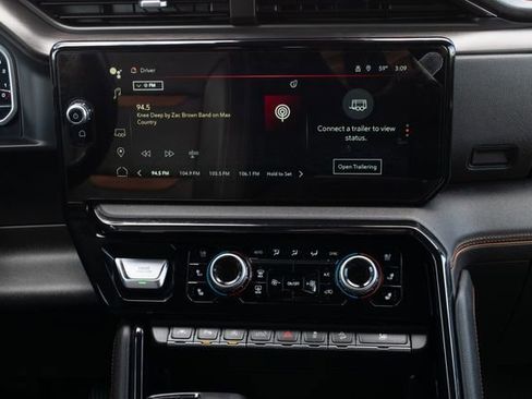 Used 2023 GMC Sierra 1500 AT4 image 31